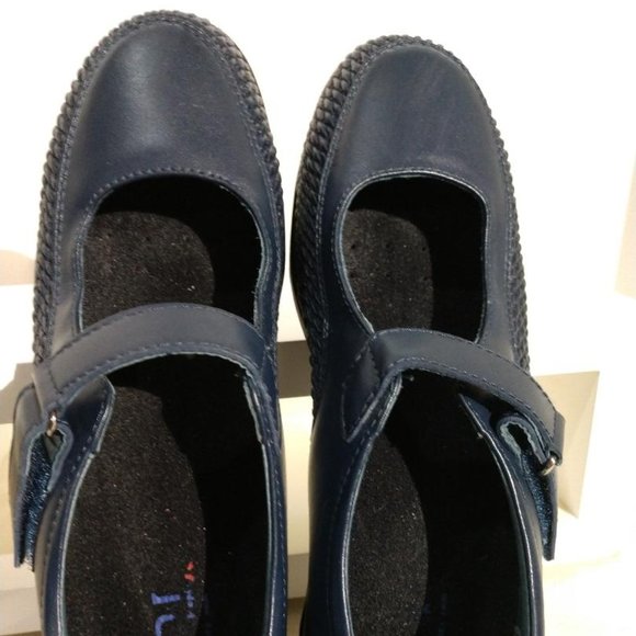 Propet Women's Maya Mary Jane Orthopedic Shoe - Picture 2 of 6